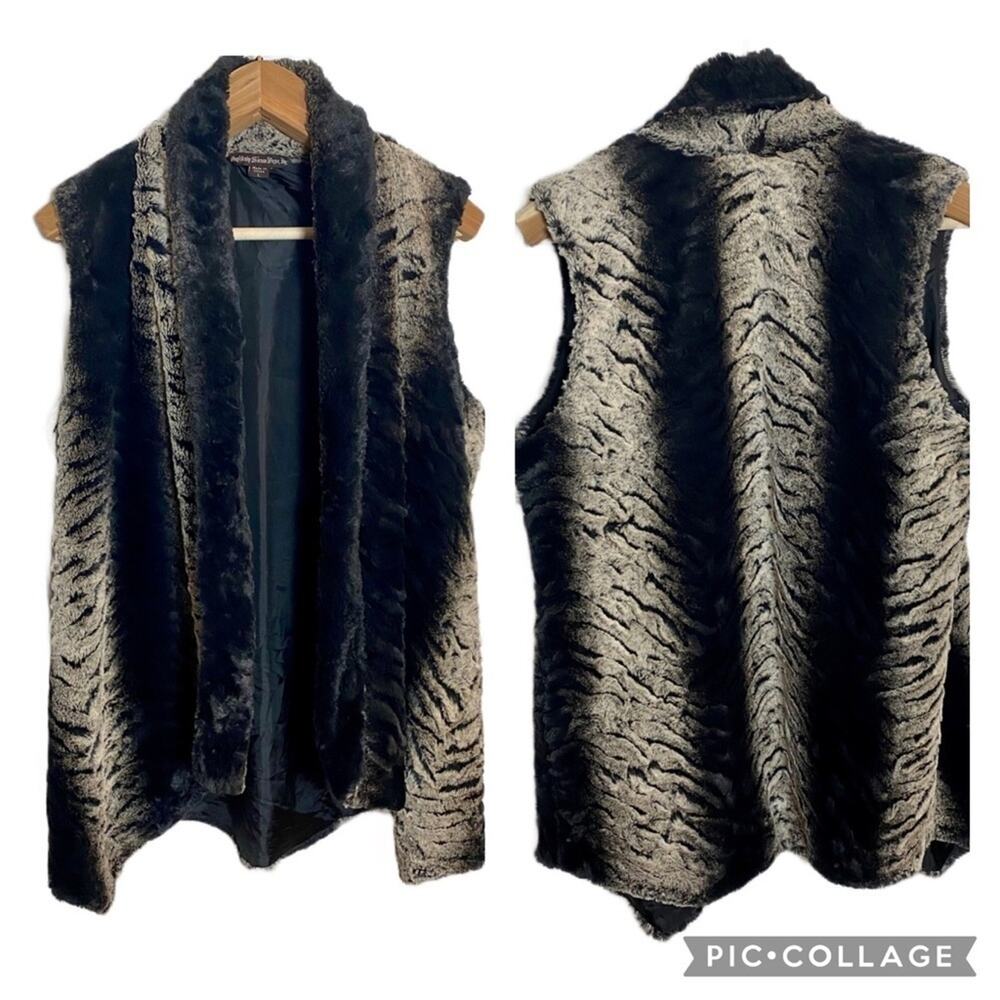 Mushka by Sienna Rose Black and Taupe Ombré Stripe Faux Fur Vest Size Large